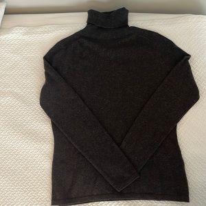 Neiman Marcus dark brown cashmere turtleneck